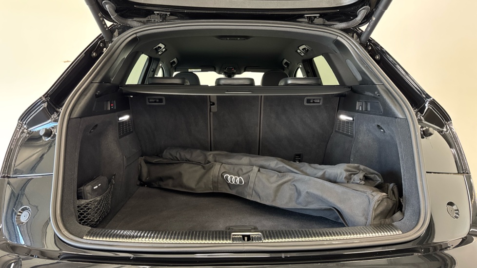 Audi Q5 40 TDI Quattro Black Ed 5dr S Tronic [Tech Pack] Diesel Estate - Image 4
