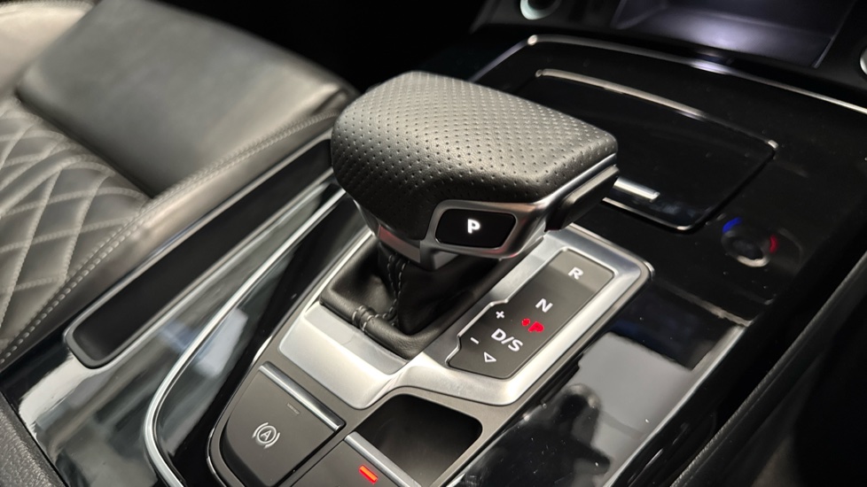 Audi Q5 40 TDI Quattro Black Ed 5dr S Tronic [Tech Pack] Diesel Estate - Image 13