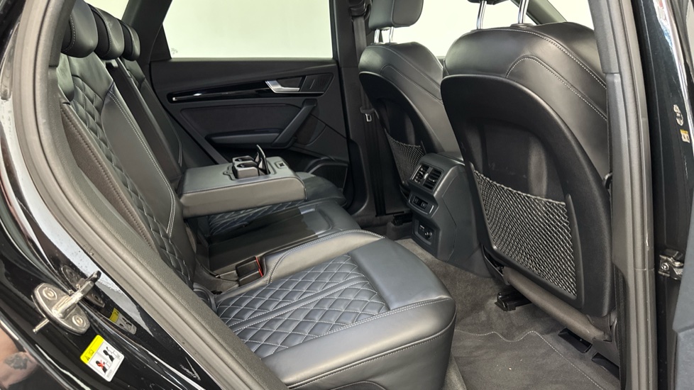 Audi Q5 40 TDI Quattro Black Ed 5dr S Tronic [Tech Pack] Diesel Estate - Image 23