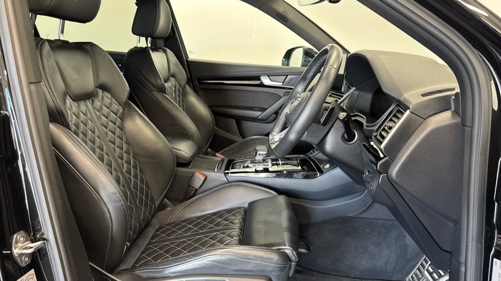 Audi Q5 40 TDI Quattro Black Ed 5dr S Tronic [Tech Pack] Diesel Estate - Image 27