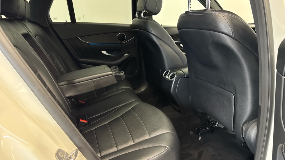 Mercedes-Benz GLC 250d 4Matic AMG Line Premium 5dr 9G-Tronic Diesel Estate - Image 22