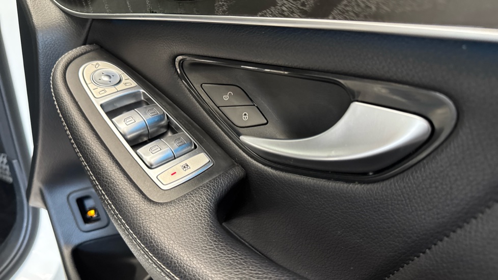 Mercedes-Benz GLC 250d 4Matic AMG Line Premium 5dr 9G-Tronic Diesel Estate - Image 24