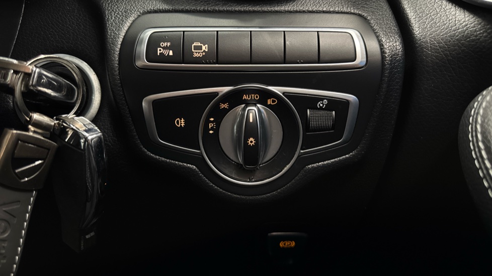 Mercedes-Benz GLC 250d 4Matic AMG Line Premium 5dr 9G-Tronic Diesel Estate - Image 27