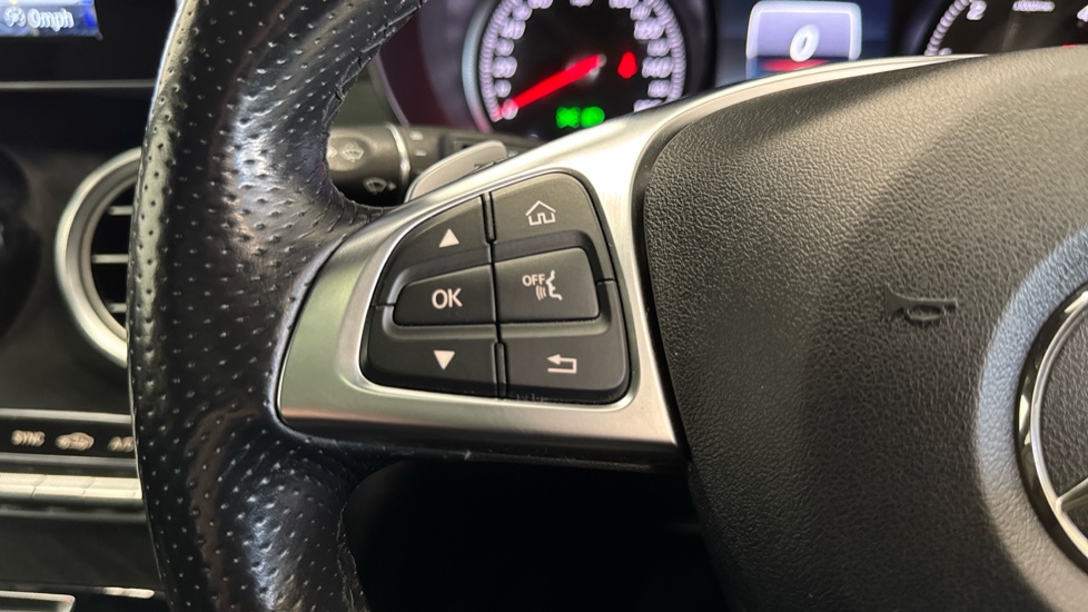 Mercedes-Benz GLC 250d 4Matic AMG Line Premium 5dr 9G-Tronic Diesel Estate - Image 28