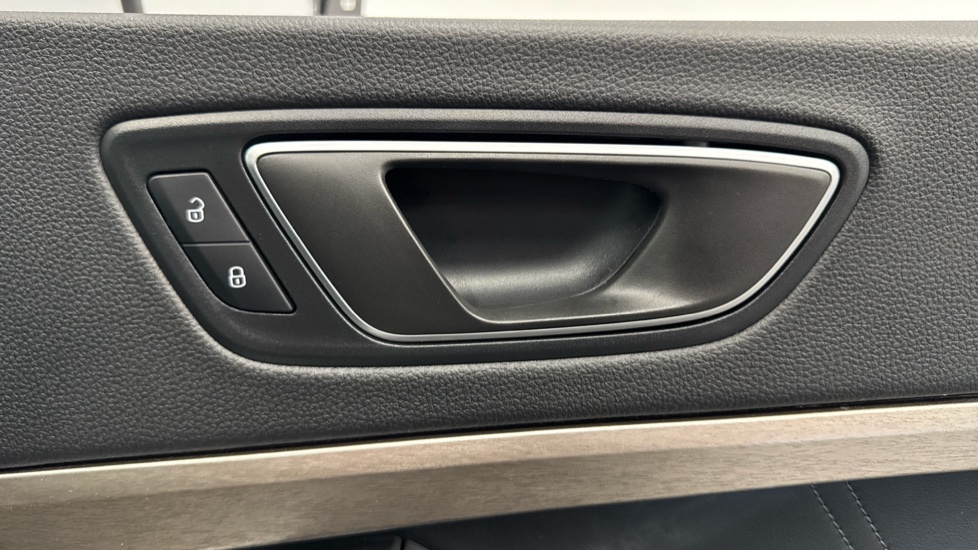 SEAT Ateca 1.5 TSI EVO Xperience Lux 5dr DSG Petrol Estate - Image 25