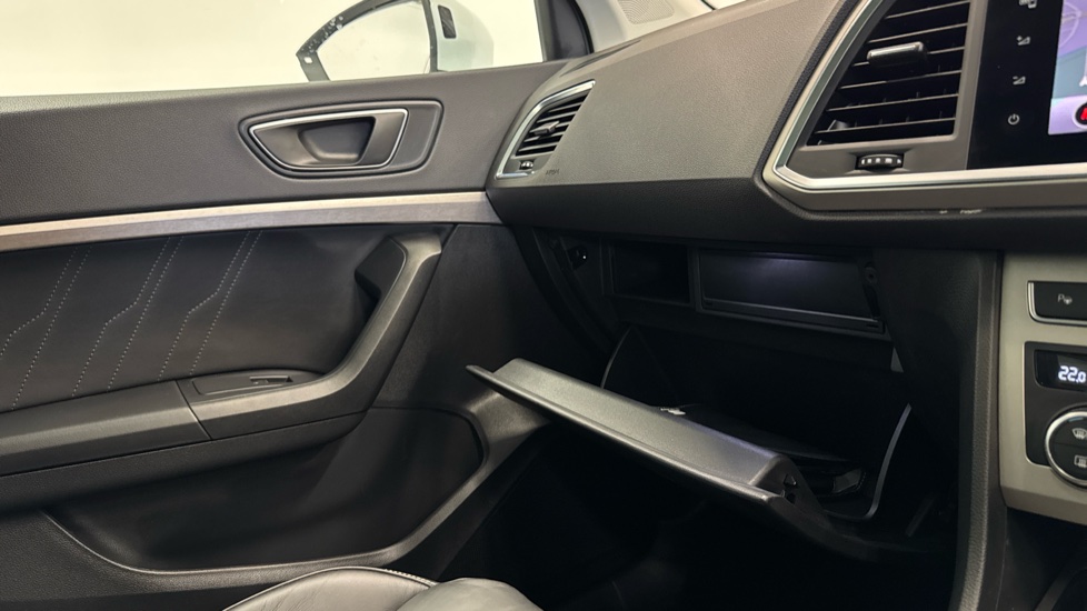 SEAT Ateca 1.5 TSI EVO Xperience Lux 5dr DSG Petrol Estate - Image 39