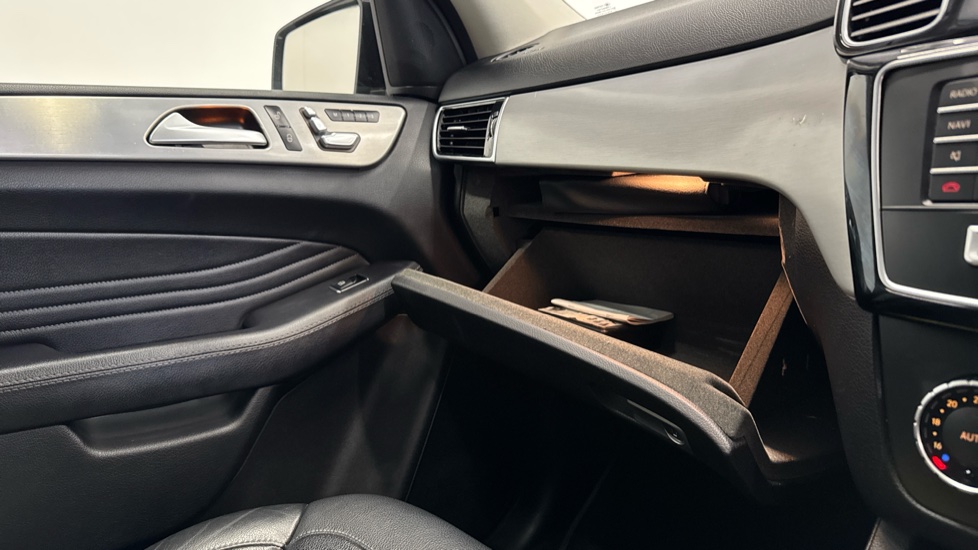 Mercedes-AMG GLE 43 4Matic Premium 5dr 9G-Tronic Petrol Estate - Image 37