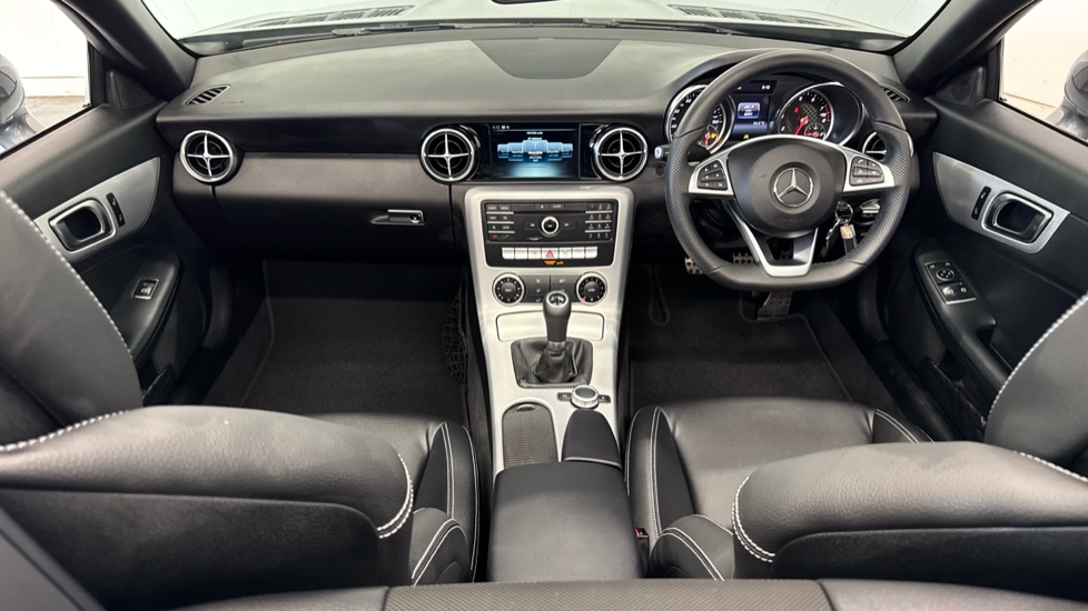 Mercedes-Benz SLC 180 AMG Line 2dr Petrol Roadster - Image 10