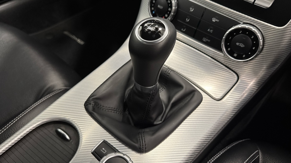 Mercedes-Benz SLC 180 AMG Line 2dr Petrol Roadster - Image 13