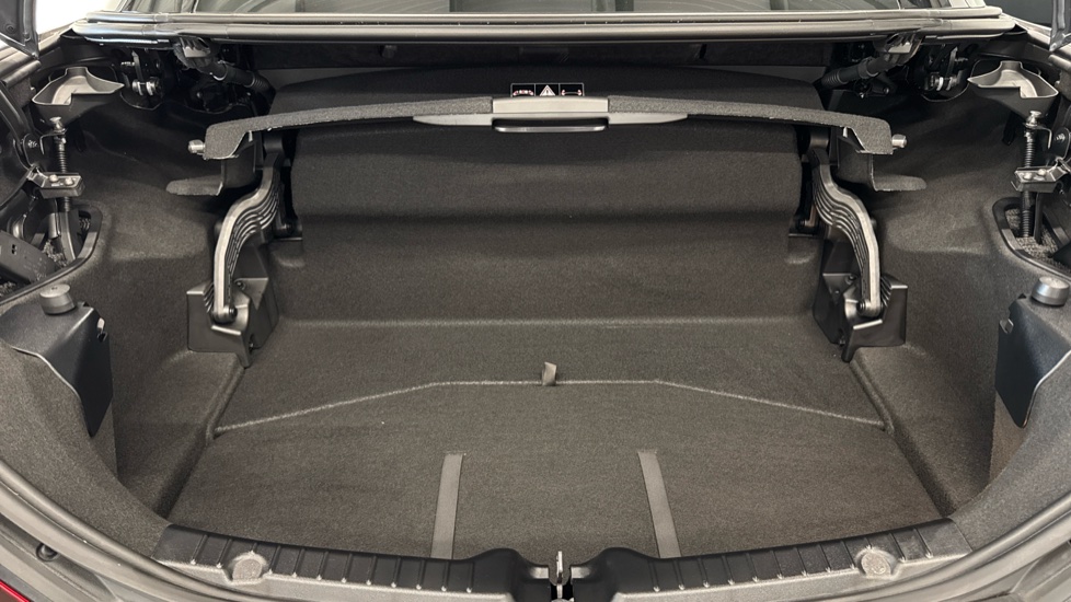 Mercedes-Benz SLC 180 AMG Line 2dr Petrol Roadster - Image 17