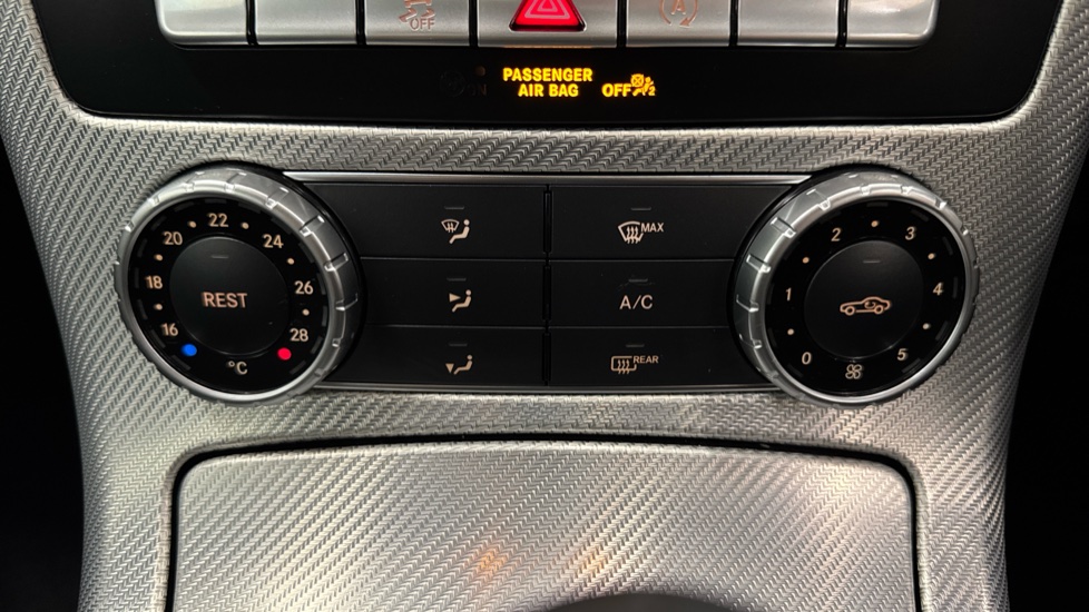 Mercedes-Benz SLC 180 AMG Line 2dr Petrol Roadster - Image 31