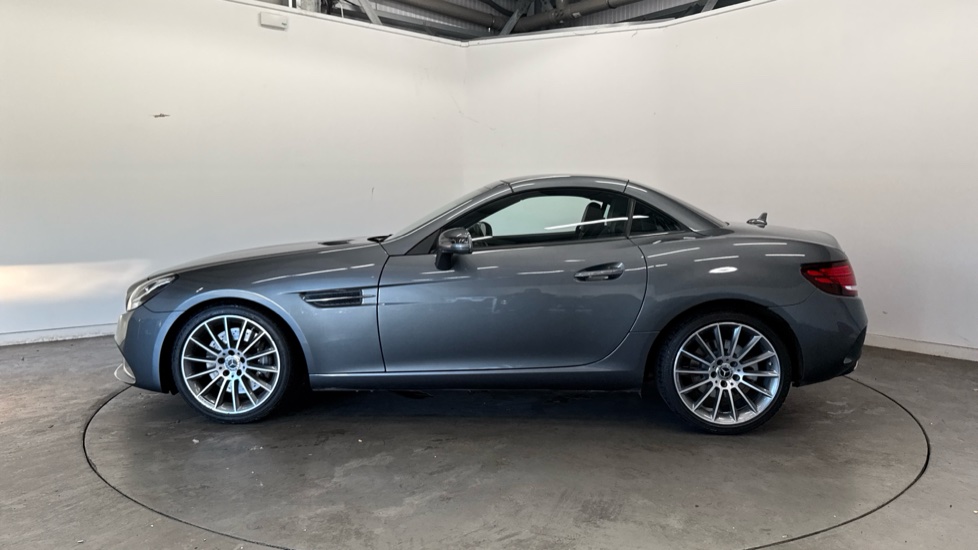 Mercedes-Benz SLC 180 AMG Line 2dr Petrol Roadster - Image 43
