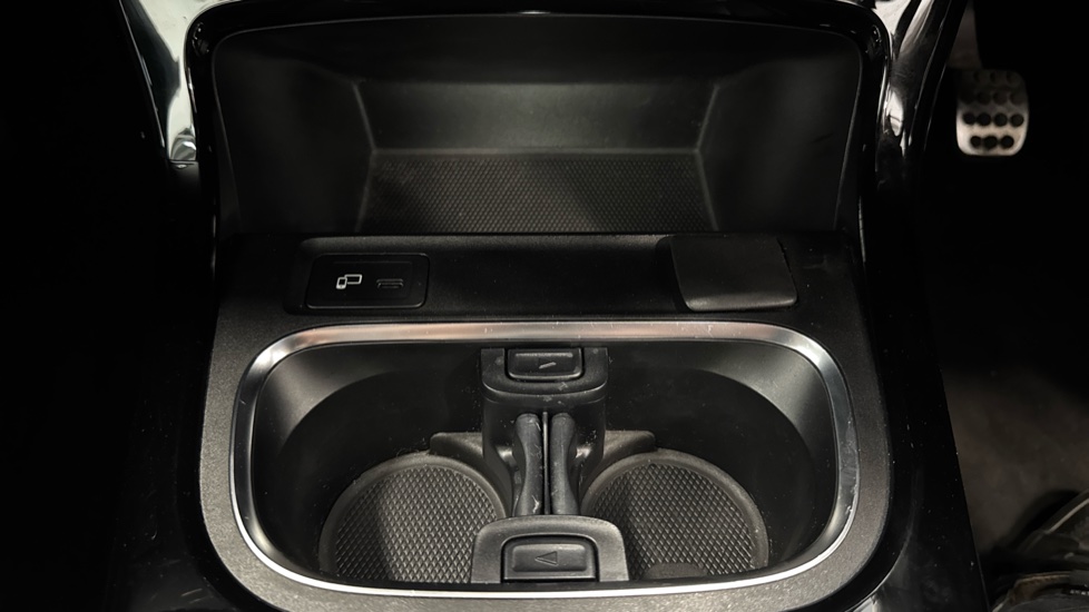 Mercedes-Benz A-Class A180 AMG Line 5dr Petrol Hatchback - Image 32