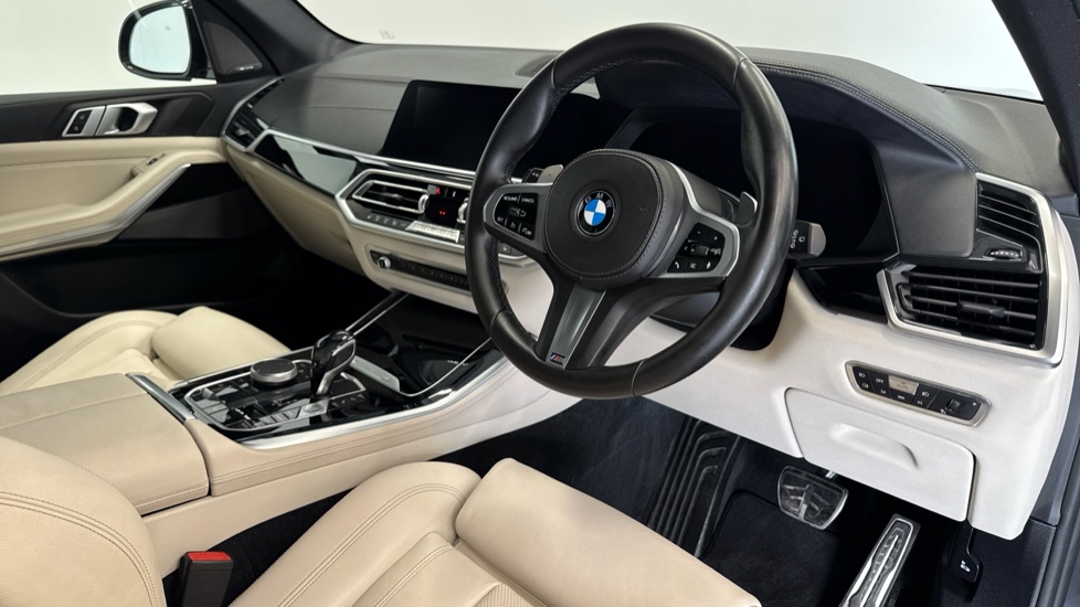 BMW X5 xDrive30d M Sport 5dr Auto Diesel Estate - Image 11