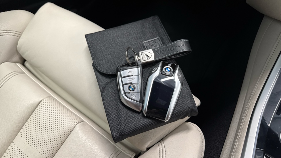 BMW X5 xDrive30d M Sport 5dr Auto Diesel Estate - Image 19