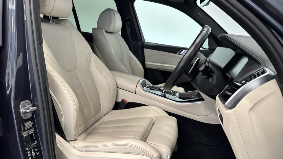 BMW X5 xDrive30d M Sport 5dr Auto Diesel Estate - Image 26