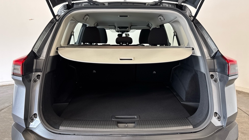 Nissan X-Trail 1.5 E-Power E-4orce 213 Acenta Premium 5dr Auto Hybrid Station Wagon - Image 4