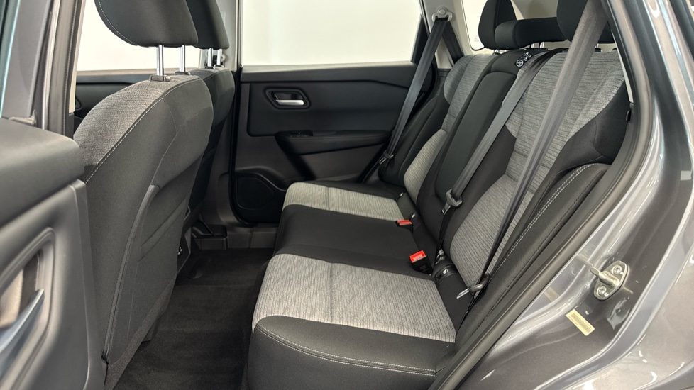 Nissan X-Trail 1.5 E-Power E-4orce 213 Acenta Premium 5dr Auto Hybrid Station Wagon - Image 16