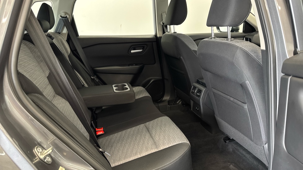 Nissan X-Trail 1.5 E-Power E-4orce 213 Acenta Premium 5dr Auto Hybrid Station Wagon - Image 22