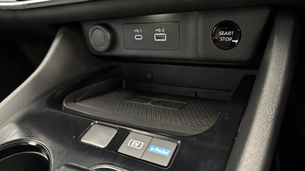 Nissan X-Trail 1.5 E-Power E-4orce 213 Acenta Premium 5dr Auto Hybrid Station Wagon - Image 31