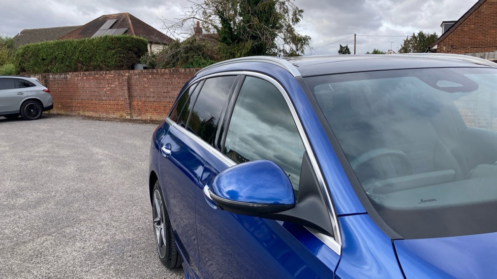 Mercedes-Benz C-Class C300e AMG Line Premium [Pan Roof] 5dr 9G-Tronic Estate - Image 23