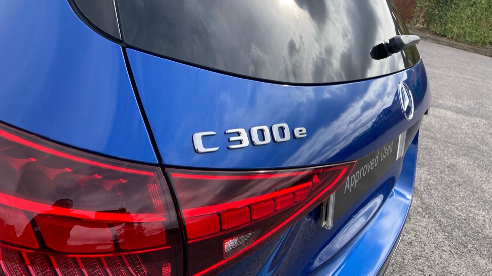 Mercedes-Benz C-Class C300e AMG Line Premium [Pan Roof] 5dr 9G-Tronic Estate - Image 25