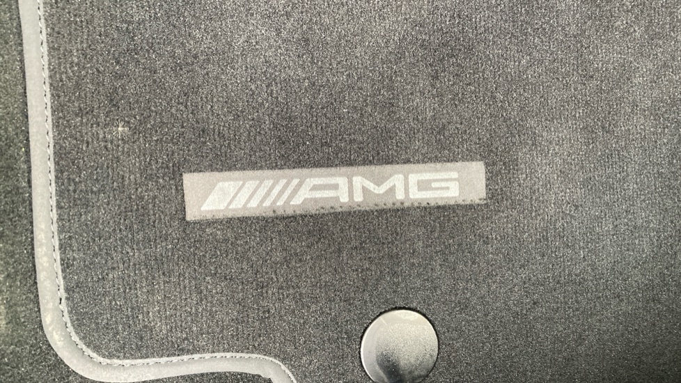Mercedes-Benz C-Class C300e AMG Line Premium [Pan Roof] 5dr 9G-Tronic Estate - Image 27