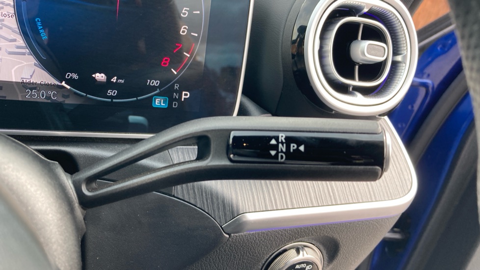 Mercedes-Benz C-Class C300e AMG Line Premium [Pan Roof] 5dr 9G-Tronic Estate - Image 38