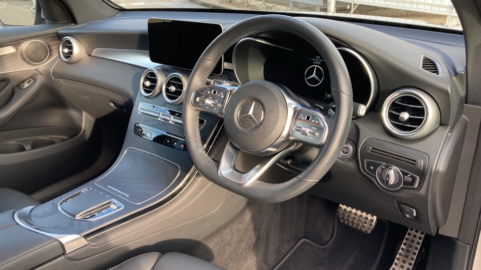 Mercedes-Benz GLC 220d 4Matic AMG Line Premium 5dr 9G-Tronic Diesel Estate - Image 11