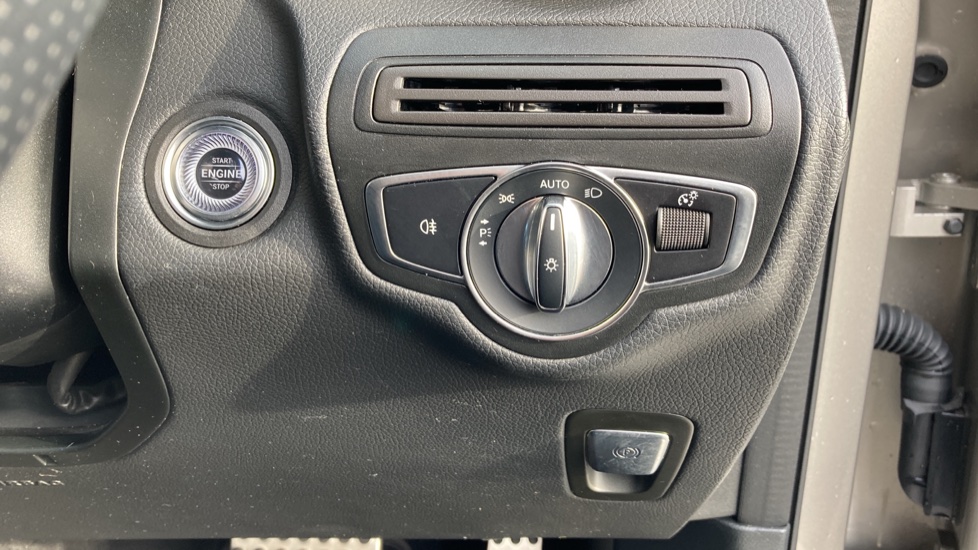 Mercedes-Benz GLC 220d 4Matic AMG Line Premium 5dr 9G-Tronic Diesel Estate - Image 35