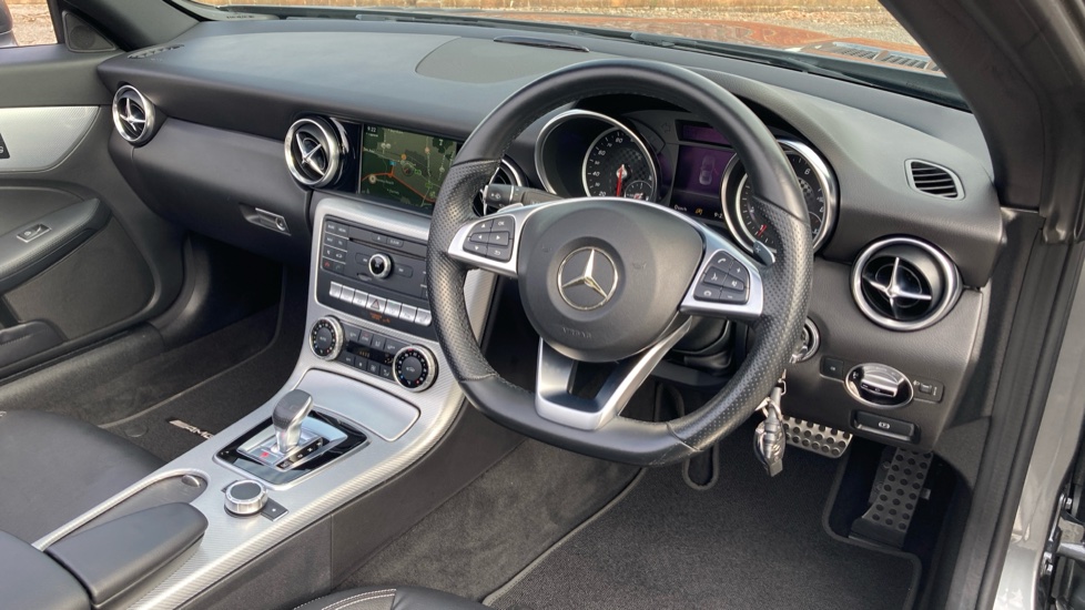 Mercedes-Benz SLC 300 AMG Line 2dr 9G-Tronic Petrol Roadster - Image 11