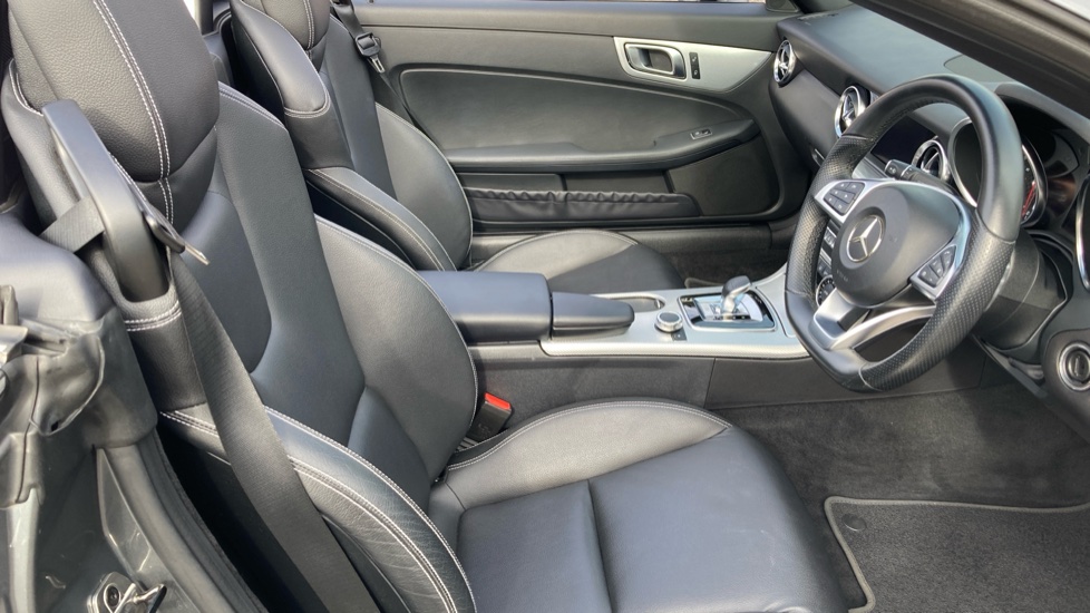 Mercedes-Benz SLC 300 AMG Line 2dr 9G-Tronic Petrol Roadster - Image 16