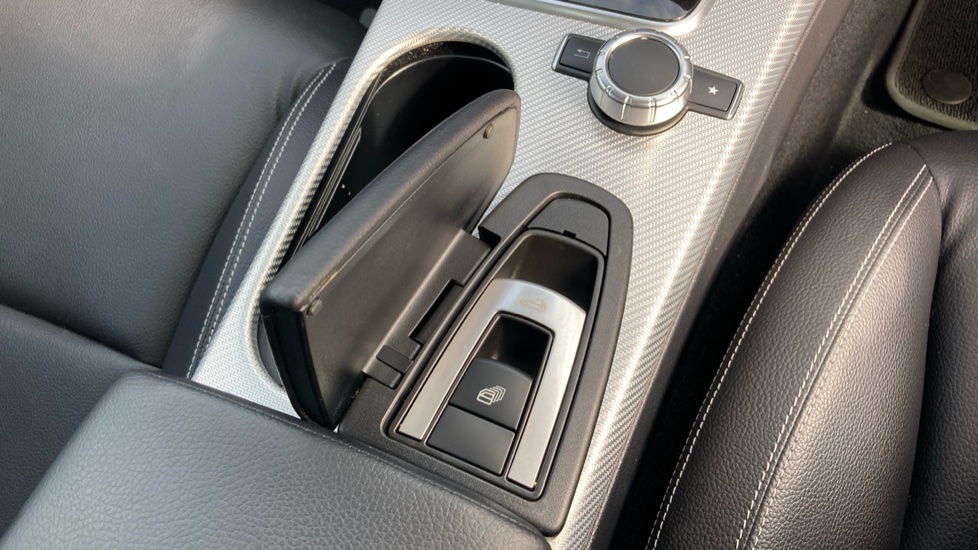 Mercedes-Benz SLC 300 AMG Line 2dr 9G-Tronic Petrol Roadster - Image 37