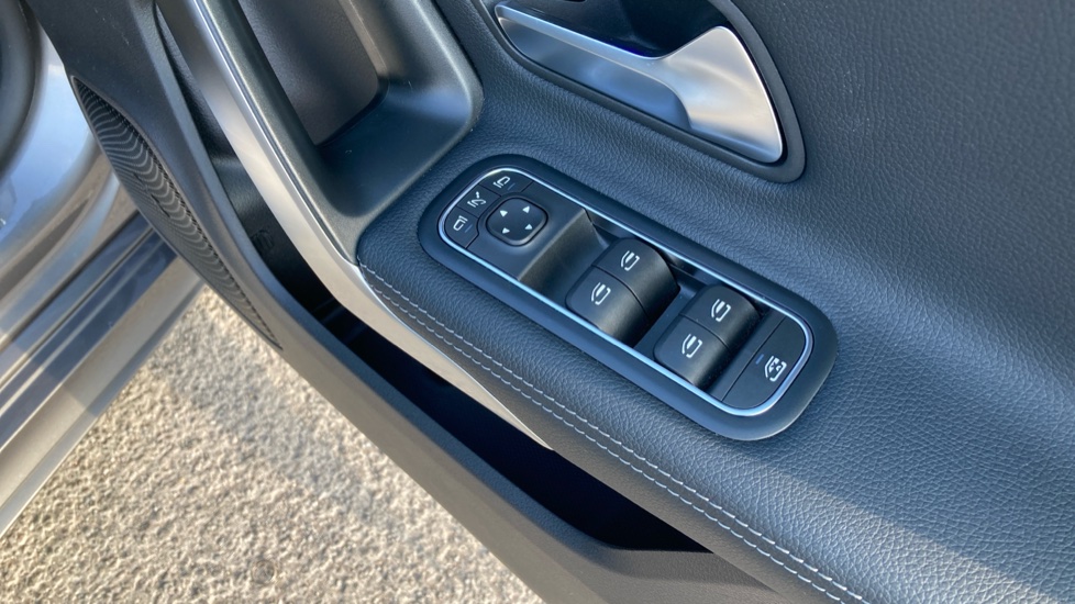 Mercedes-Benz CLA 180 AMG Line Premium Plus 5dr Tip Auto Petrol Estate - Image 33