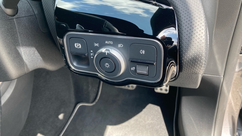 Mercedes-Benz A-Class A180 AMG Line Premium Edition 5dr Auto Petrol Hatchback - Image 33