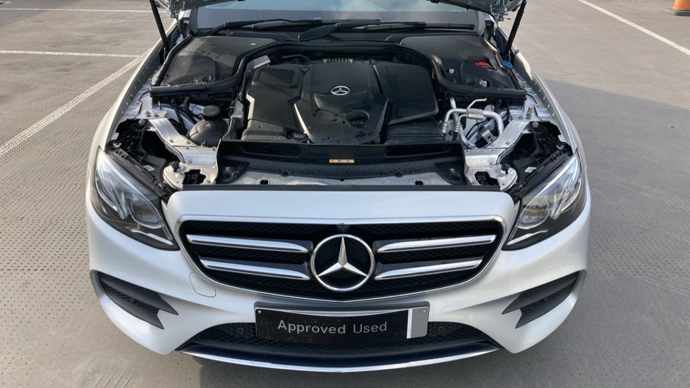 Mercedes-Benz E-Class E350d AMG Line Edition Premium 4dr 9G-Tronic Diesel Saloon - Image 8