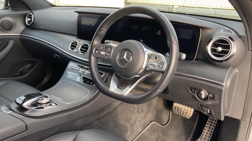 Mercedes-Benz E-Class E350d AMG Line Edition Premium 4dr 9G-Tronic Diesel Saloon - Image 11