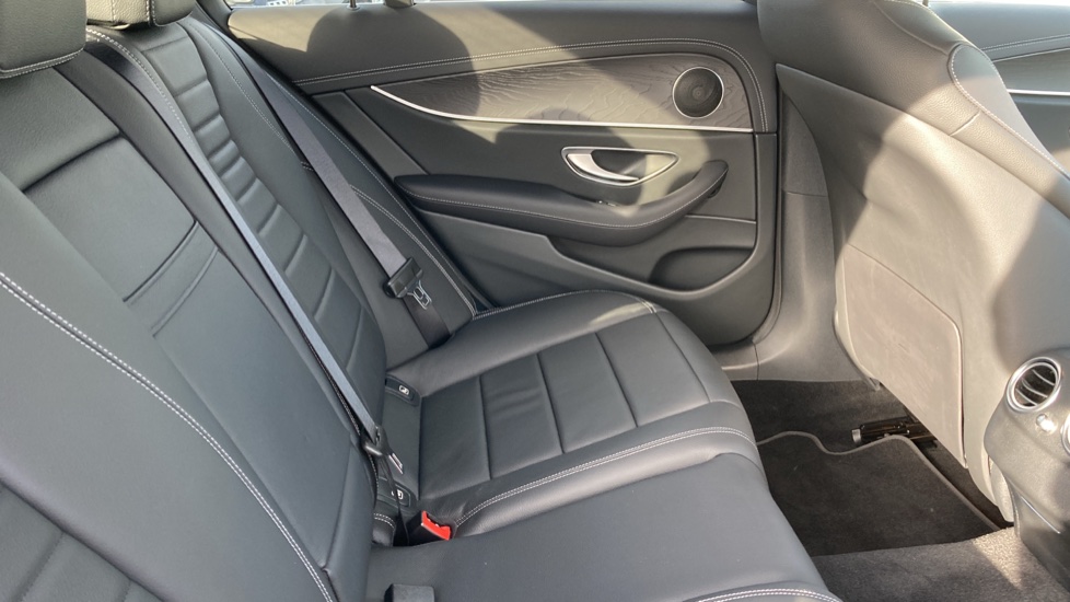 Mercedes-Benz E-Class E350d AMG Line Edition Premium 4dr 9G-Tronic Diesel Saloon - Image 16