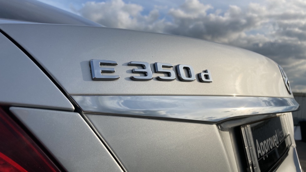 Mercedes-Benz E-Class E350d AMG Line Edition Premium 4dr 9G-Tronic Diesel Saloon - Image 26