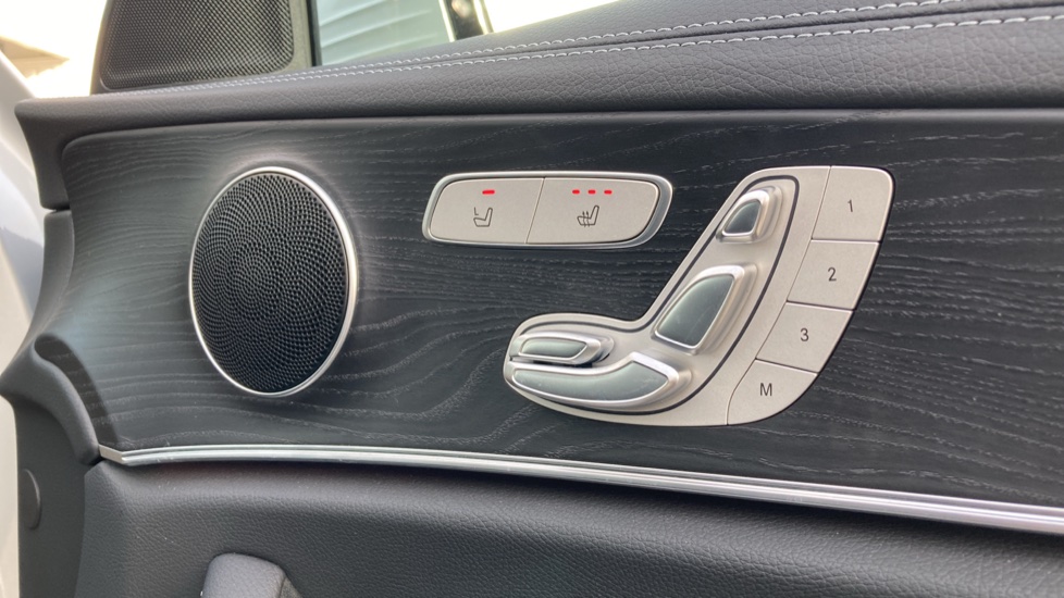 Mercedes-Benz E-Class E350d AMG Line Edition Premium 4dr 9G-Tronic Diesel Saloon - Image 31