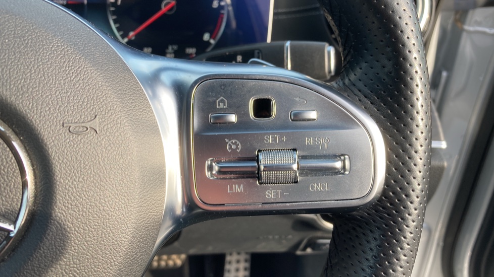 Mercedes-Benz E-Class E350d AMG Line Edition Premium 4dr 9G-Tronic Diesel Saloon - Image 36