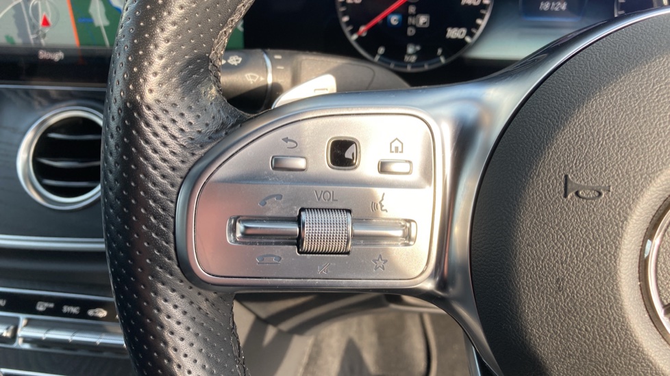 Mercedes-Benz E-Class E350d AMG Line Edition Premium 4dr 9G-Tronic Diesel Saloon - Image 37