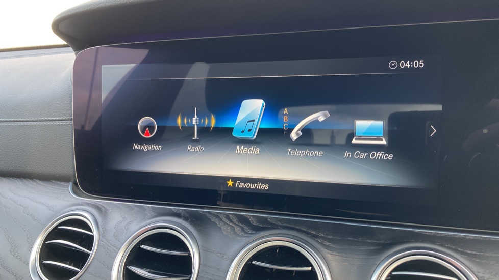 Mercedes-Benz E-Class E350d AMG Line Edition Premium 4dr 9G-Tronic Diesel Saloon - Image 45