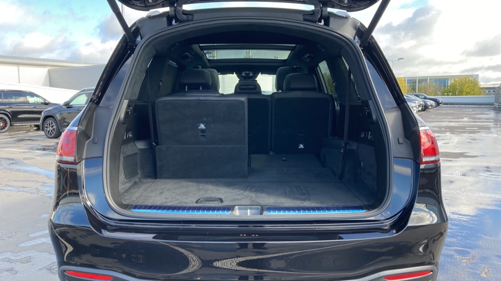 Mercedes-Benz GLS 400d 4Matic Night Ed Exec 5dr 9G-Tron Diesel Estate - Image 4
