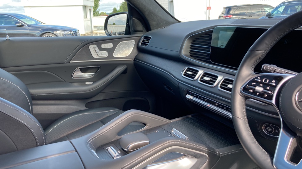 Mercedes-Benz GLS 400d 4Matic Night Ed Exec 5dr 9G-Tron Diesel Estate - Image 14