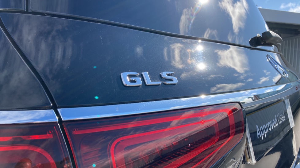 Mercedes-Benz GLS 400d 4Matic Night Ed Exec 5dr 9G-Tron Diesel Estate - Image 25