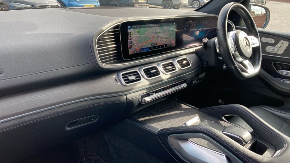 Mercedes-Benz GLE 300d 4Matic AMG Line Prem 5dr 9G-Tronic [7 St] Diesel Estate - Image 9