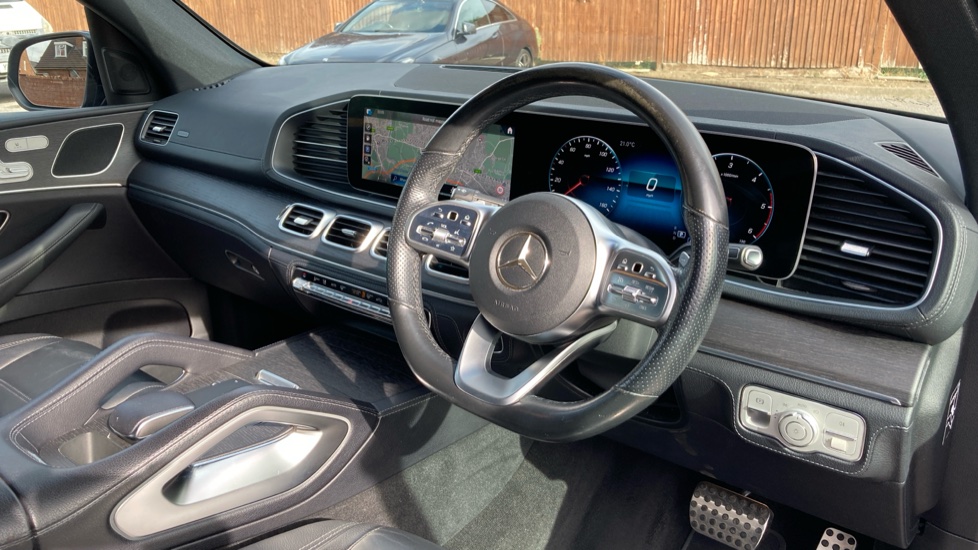 Mercedes-Benz GLE 300d 4Matic AMG Line Prem 5dr 9G-Tronic [7 St] Diesel Estate - Image 11