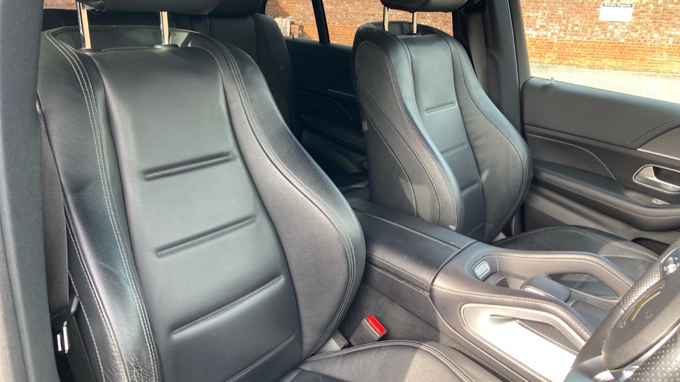 Mercedes-Benz GLE 300d 4Matic AMG Line Prem 5dr 9G-Tronic [7 St] Diesel Estate - Image 31
