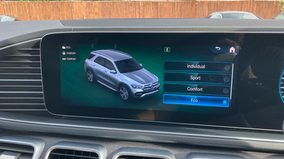 Mercedes-Benz GLE 300d 4Matic AMG Line Prem 5dr 9G-Tronic [7 St] Diesel Estate - Image 42